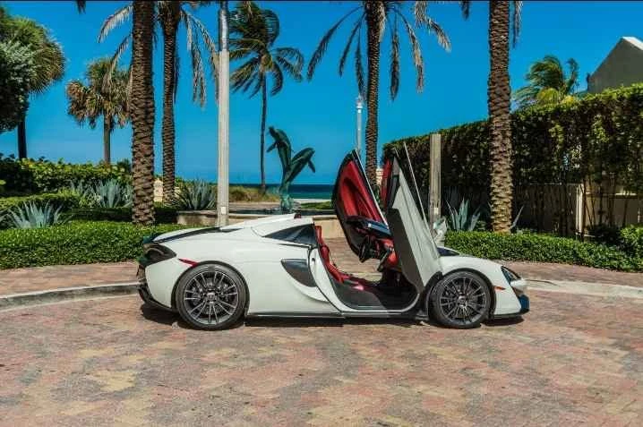 2024 McLaren 750S - Image 2 of 6