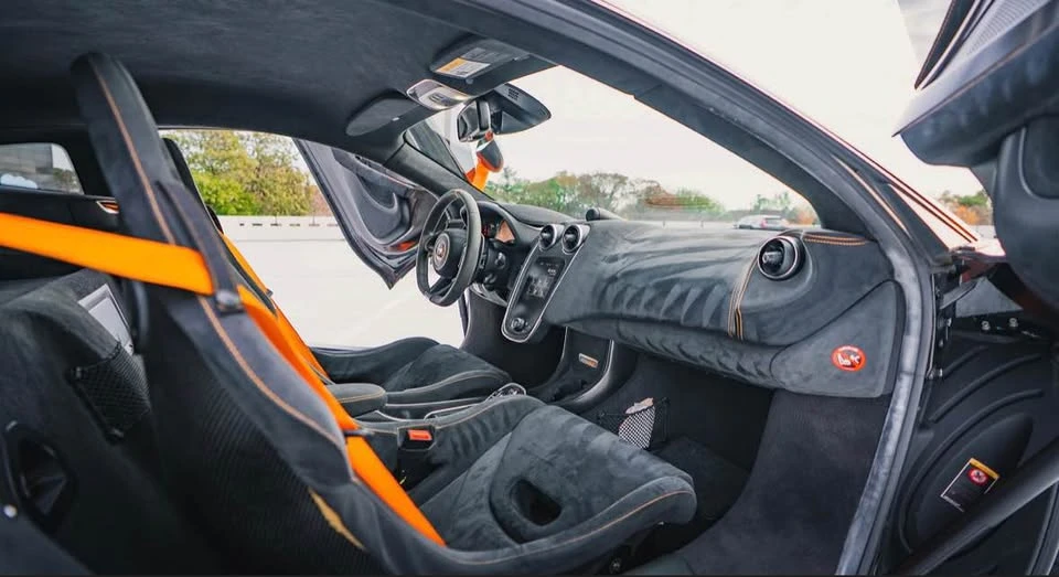 2024 McLaren 750S - Image 2 of 2
