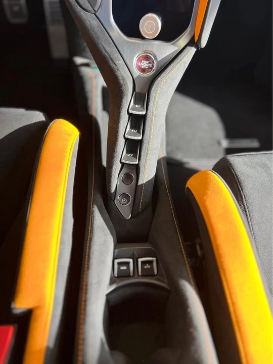 2024 McLaren 750S Spider - Image 13 of 18