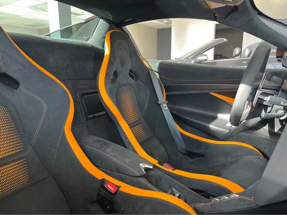 2024 McLaren 750S Spider - Image 15 of 18