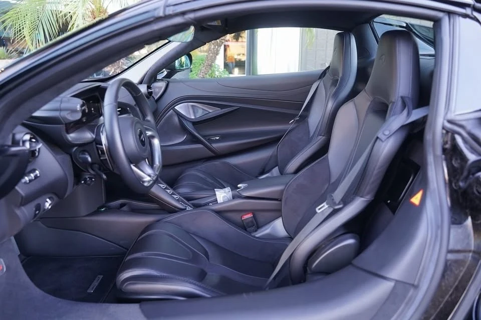 2024 McLaren 750S - Image 18 of 19