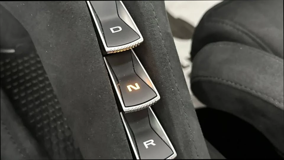 2024 McLaren 750S Coupe - Image 18 of 18