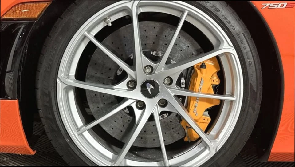 2024 McLaren 750S Coupe - Image 9 of 18