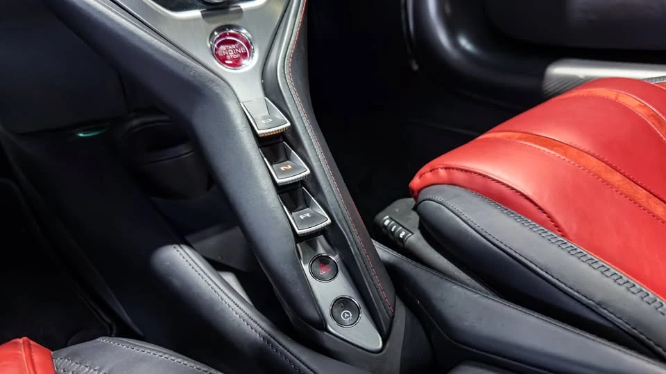 2024 McLaren 750S Coupe - Image 16 of 19
