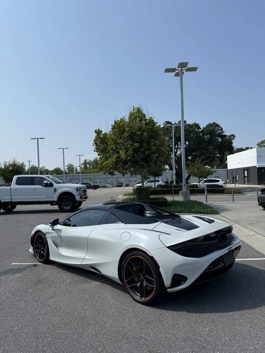 2024 McLaren 750S - Image 7 of 19