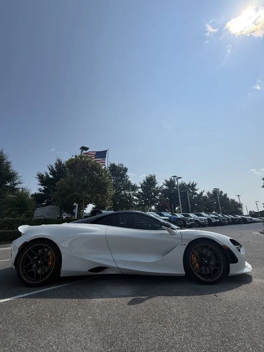 2024 McLaren 750S - Image 4 of 19