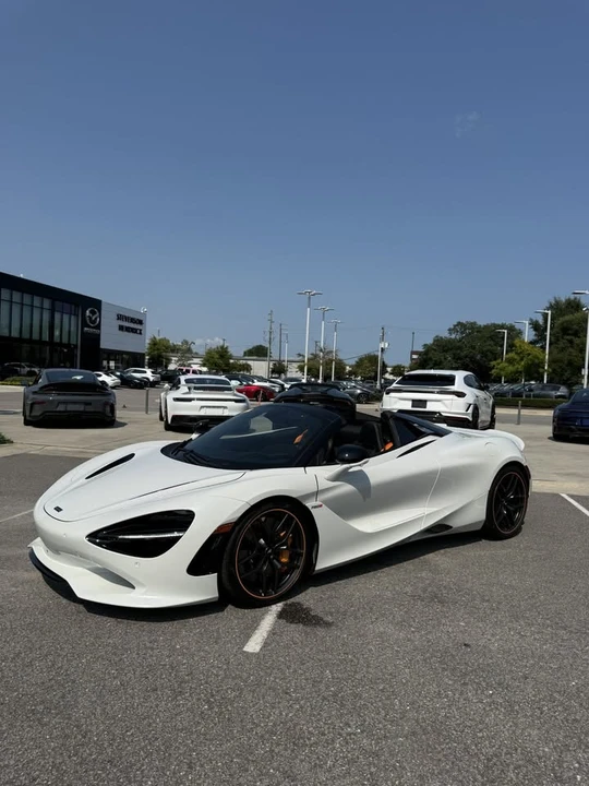2024 McLaren 750S - Image 17 of 19