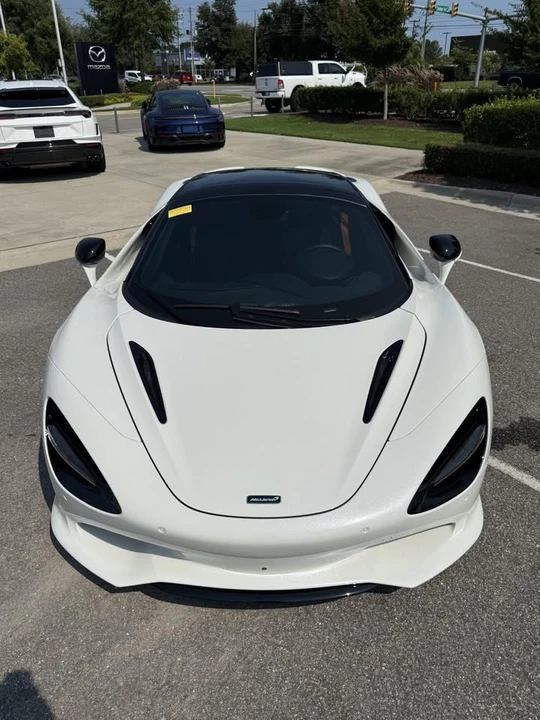 2024 McLaren 750S - Image 2 of 19