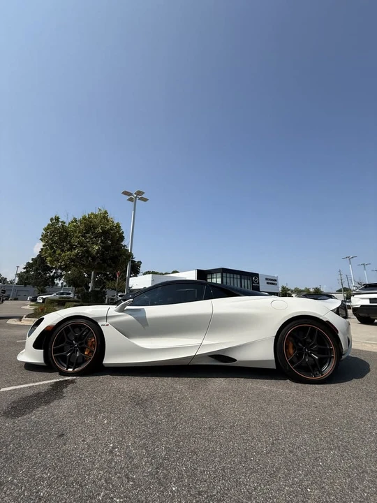 2024 McLaren 750S - Image 8 of 19