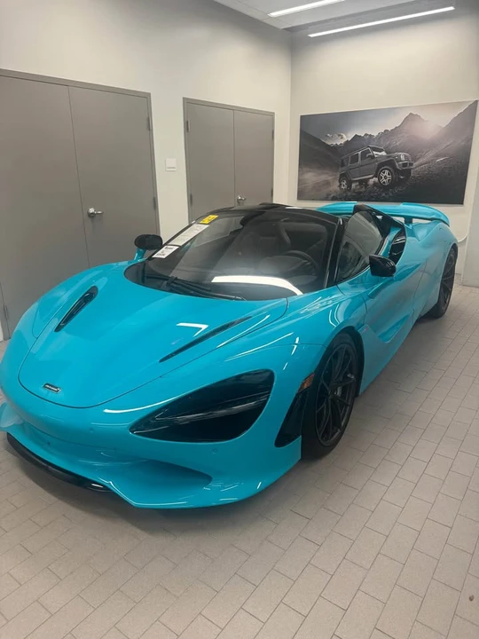 2024 McLaren 750S Spider - Image 2 of 14