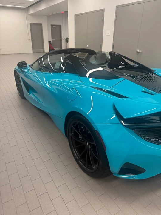 2024 McLaren 750S Spider - Image 3 of 14