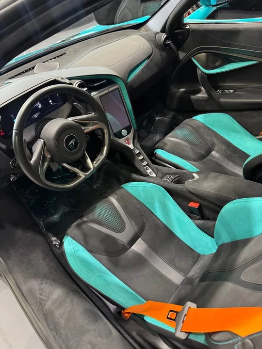 2024 McLaren 750S Spider - Image 7 of 8