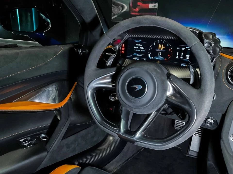2024 McLaren 750S Spider - Image 19 of 20