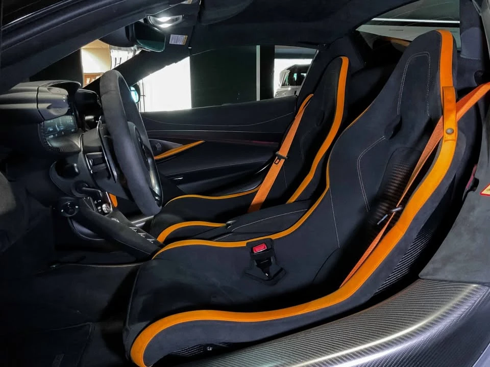 2024 McLaren 750S Spider - Image 18 of 20