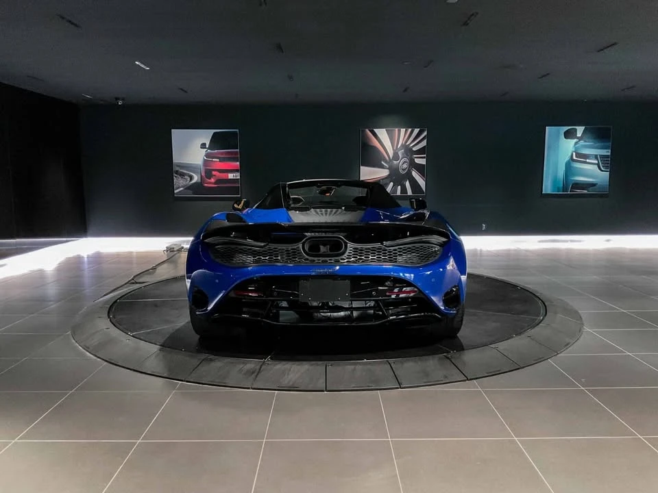 2024 McLaren 750S Spider - Image 16 of 20