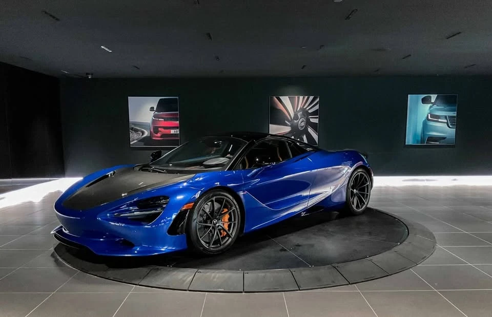 2024 McLaren 750S Spider - Image 2 of 20