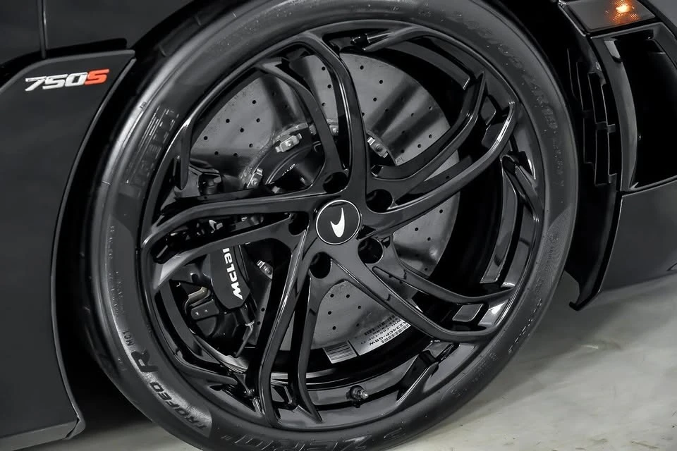 2024 McLaren 750S Spider - Image 18 of 20