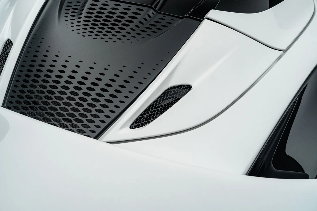 2024 McLaren 750S Spider - Image 29 of 31