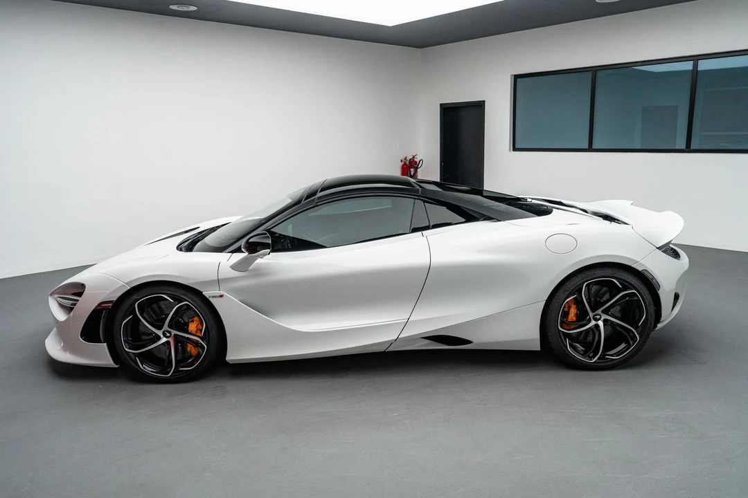 2024 McLaren 750S Spider - Image 11 of 31