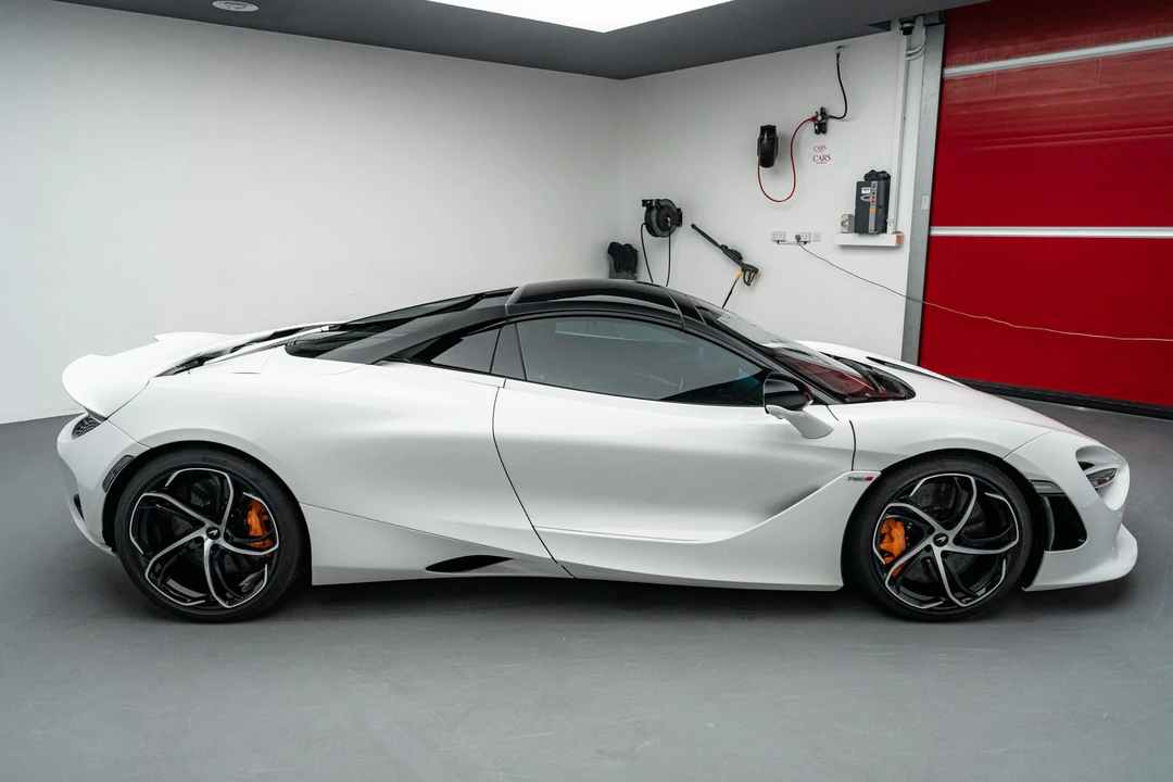 2024 McLaren 750S Spider - Image 4 of 31