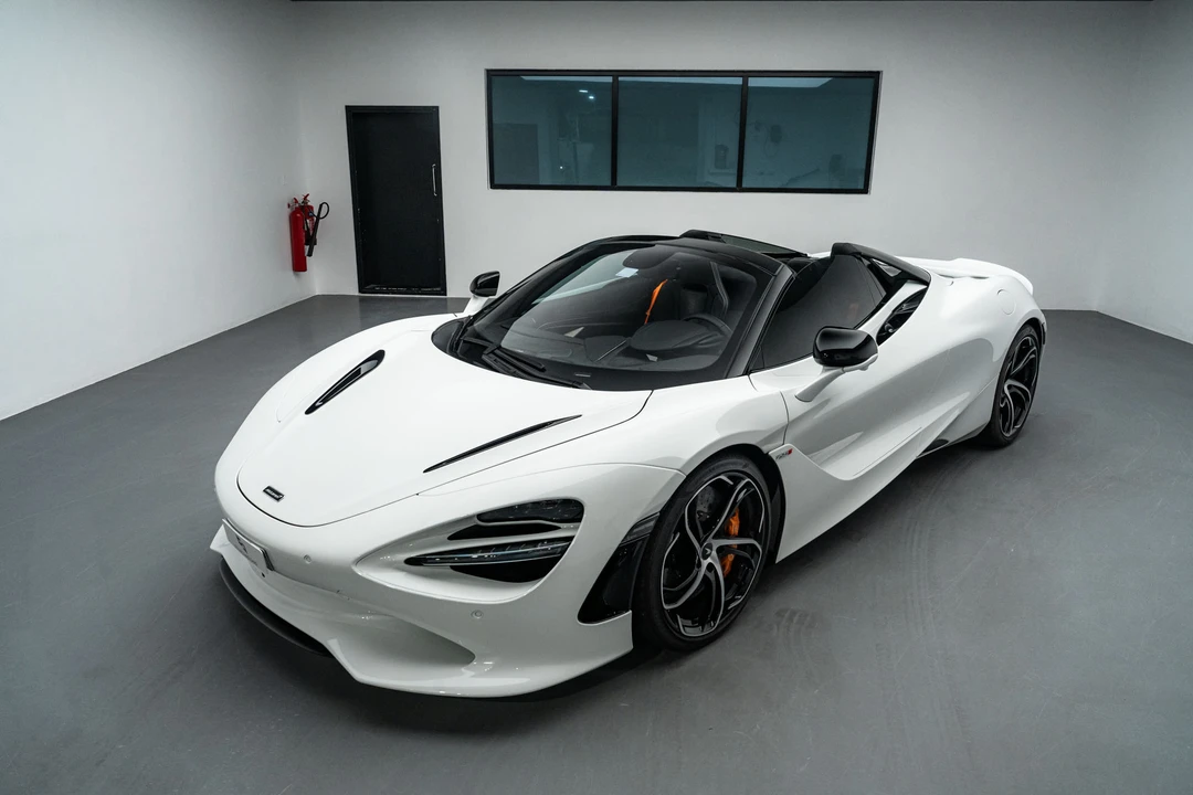 2024 McLaren 750S Spider - Image 17 of 31