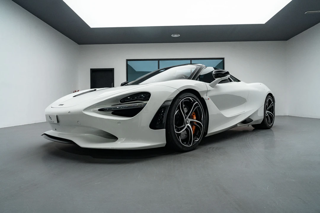 2024 McLaren 750S Spider - Image 18 of 31