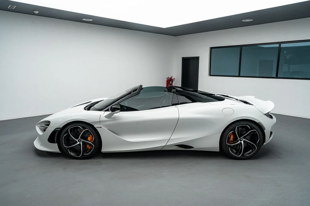 2024 McLaren 750S Spider - Image 19 of 31