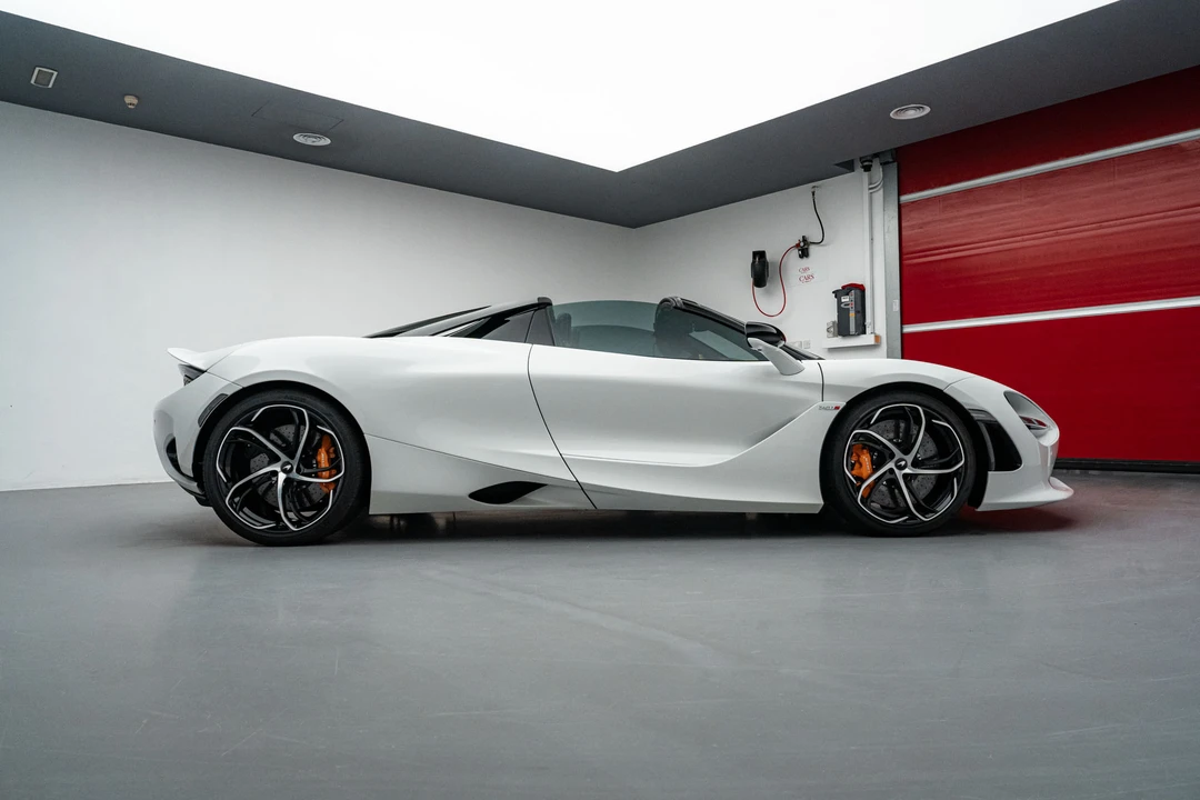 2024 McLaren 750S Spider - Image 23 of 31