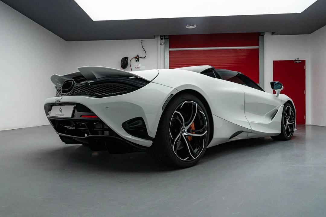 2024 McLaren 750S Spider - Image 5 of 31