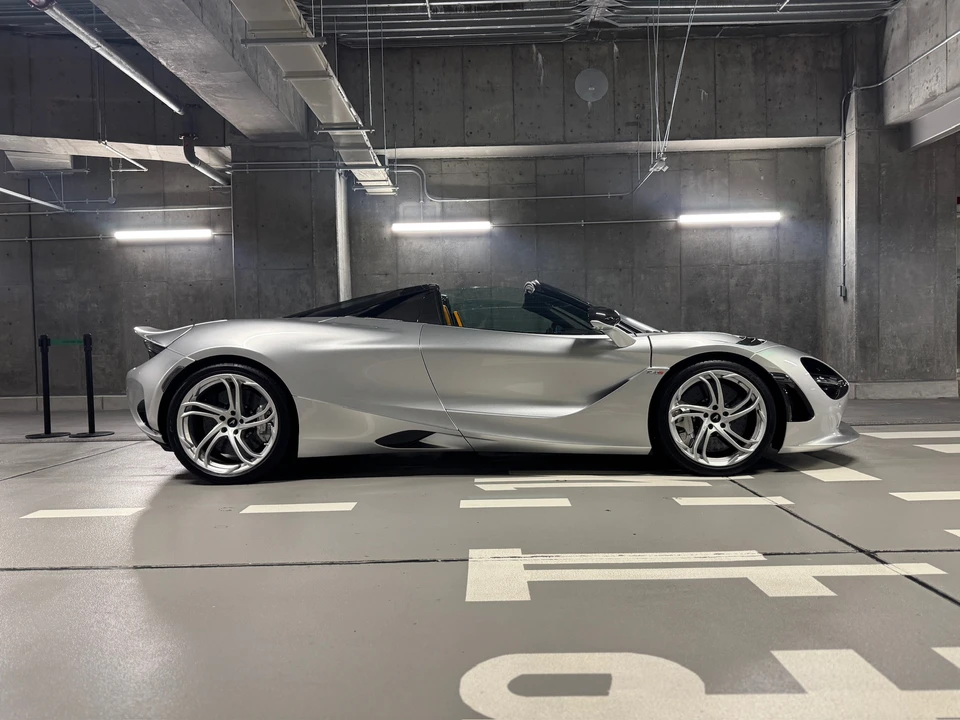 2024 McLaren 750S Spider - Image 12 of 31