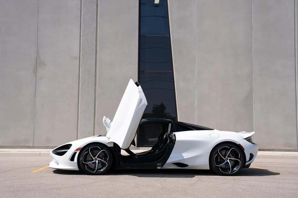 2024 McLaren 750S Spider - Image 3 of 13