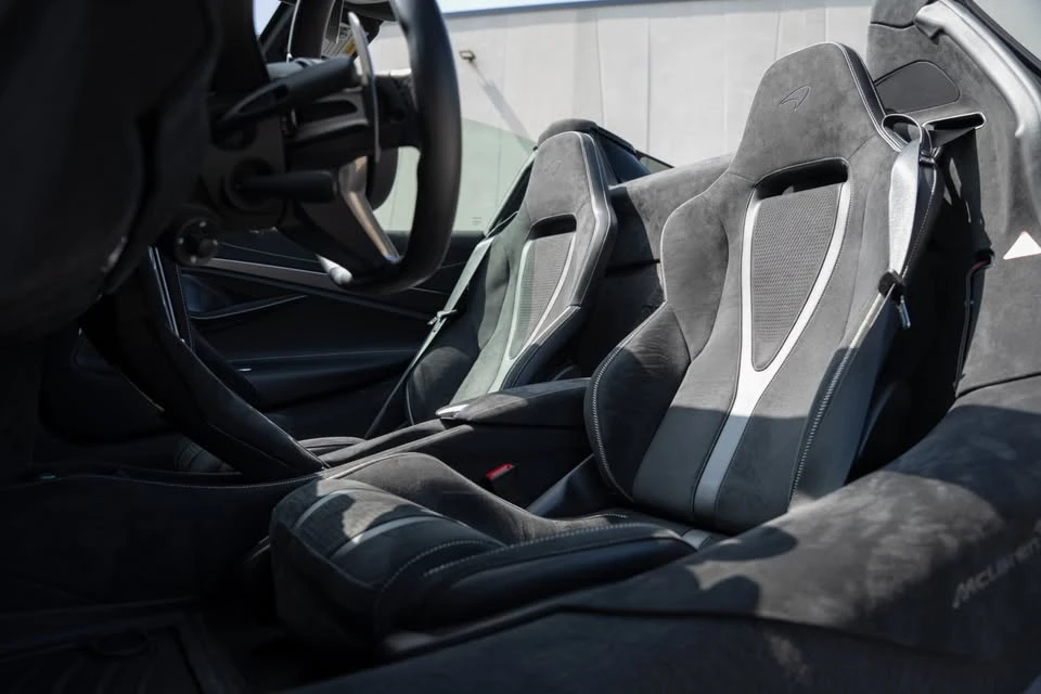 2024 McLaren 750S Spider - Image 10 of 13