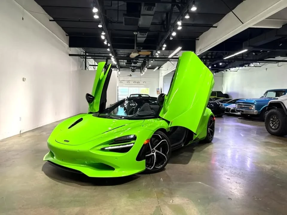 2024 McLaren 750S - Image 2 of 9