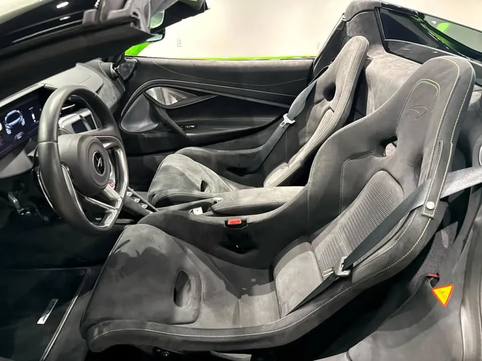 2024 McLaren 750S - Image 7 of 9