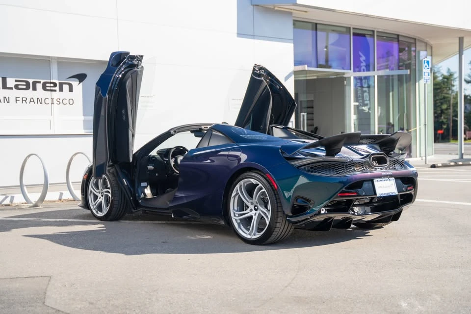 2024 McLaren 750S - Image 9 of 18