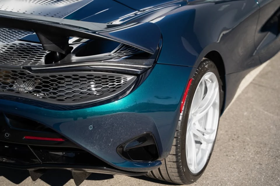2024 McLaren 750S - Image 18 of 18
