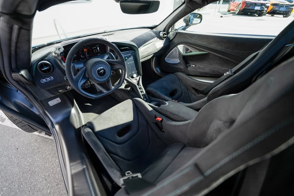 2024 McLaren 750S - Image 16 of 18
