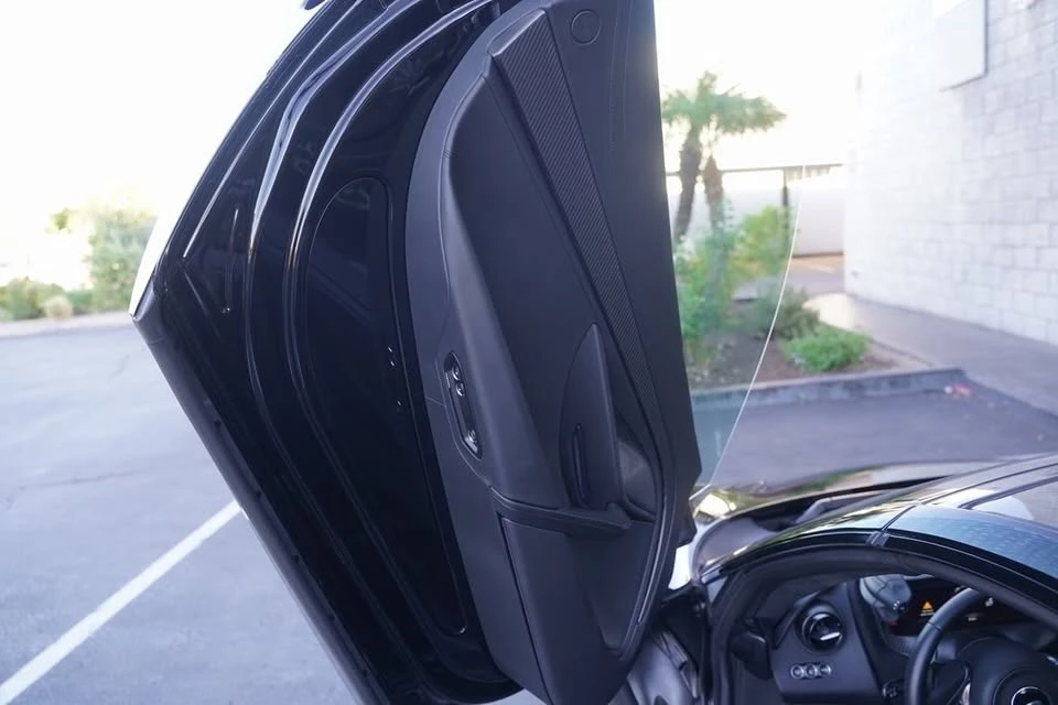 2024 McLaren 750S - Image 17 of 20