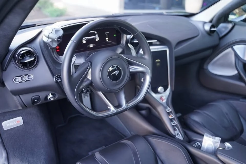 2024 McLaren 750S - Image 18 of 20