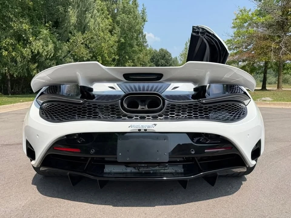 2024 McLaren 750S - Image 8 of 20