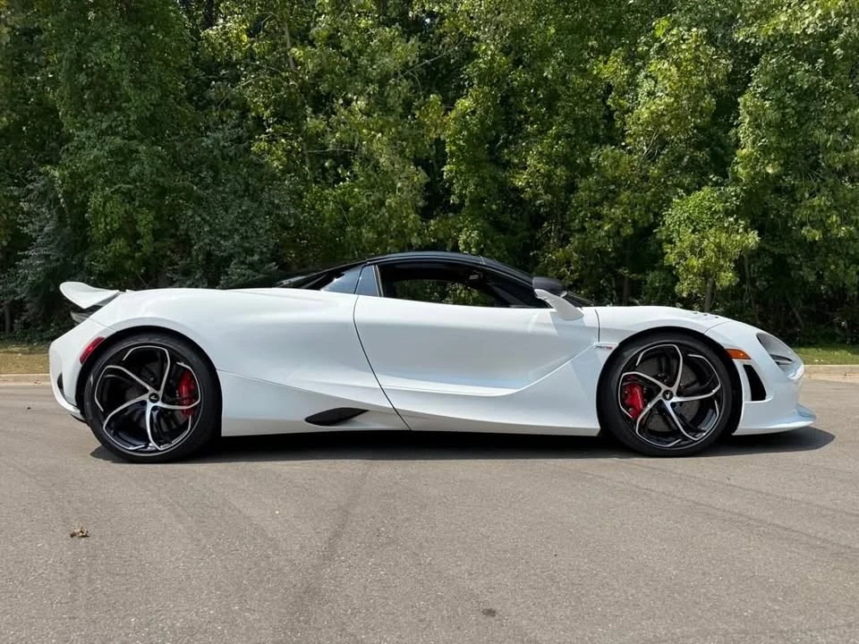 2024 McLaren 750S - Image 17 of 20