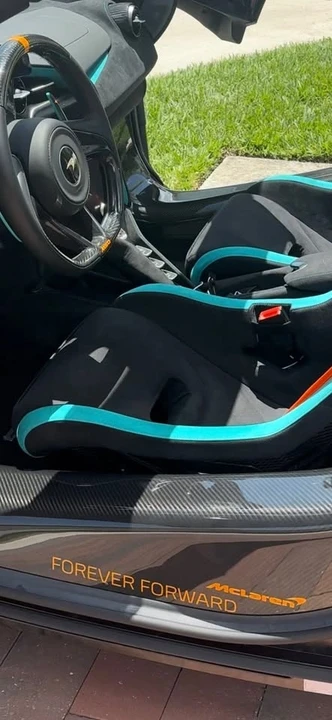 2024 McLaren 750S - Image 4 of 10