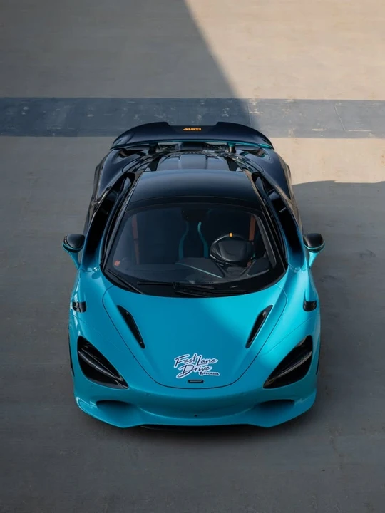2024 McLaren 750S - Image 2 of 10