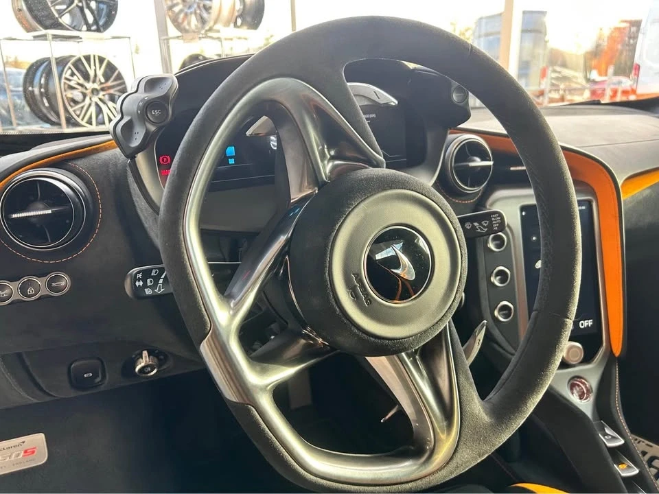 2024 McLaren 750S - Image 9 of 12
