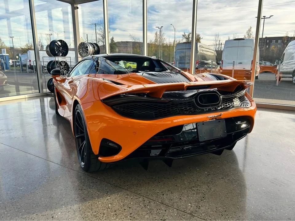 2024 McLaren 750S - Image 4 of 12