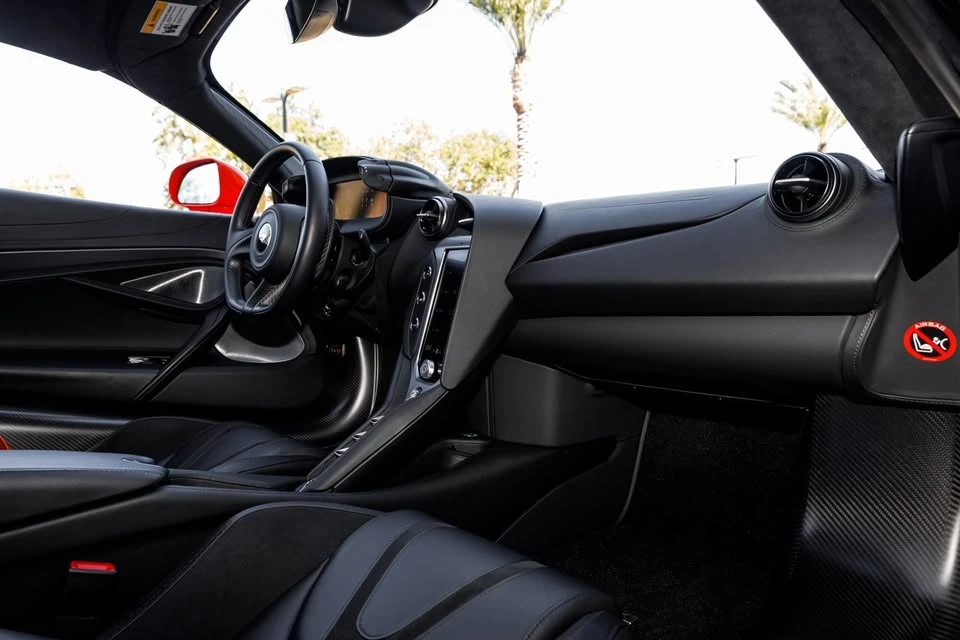 2024 McLaren 750S - Image 12 of 18