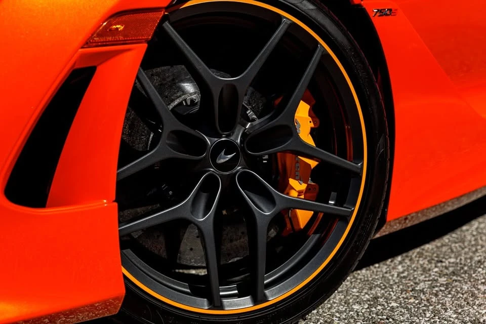 2024 McLaren 750S - Image 8 of 18