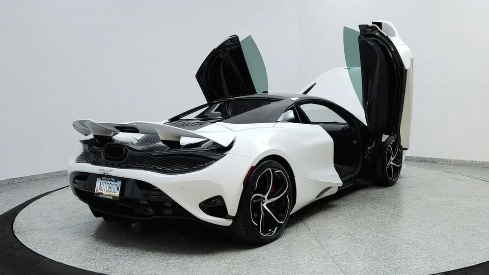 2024 McLaren 750S - Image 11 of 20
