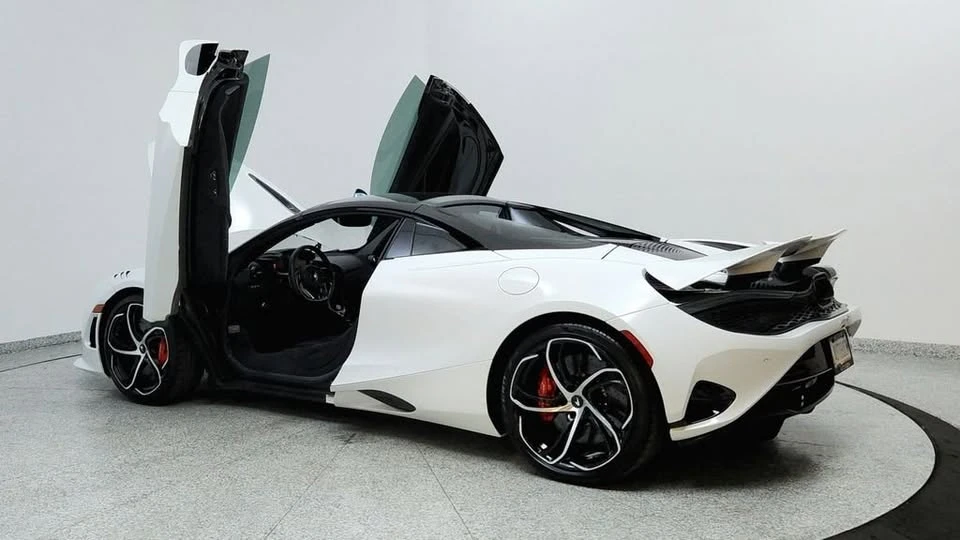 2024 McLaren 750S - Image 10 of 20