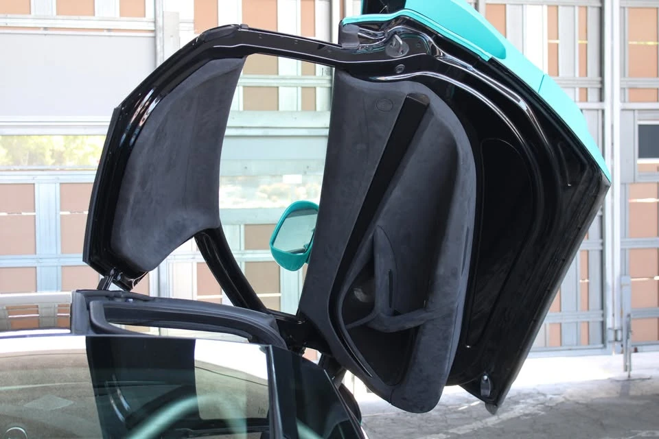 2024 McLaren 750S - Image 15 of 18
